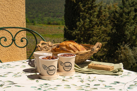 Ensemble de produits chouchou de Provence. Pralines artisanales et françaises
